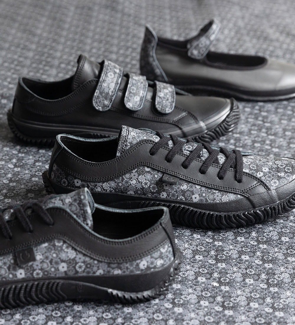 2024 SEASON THEME 『LIBERTY』を表現する フラワーパターンのモノトーン調スニーカー登場!