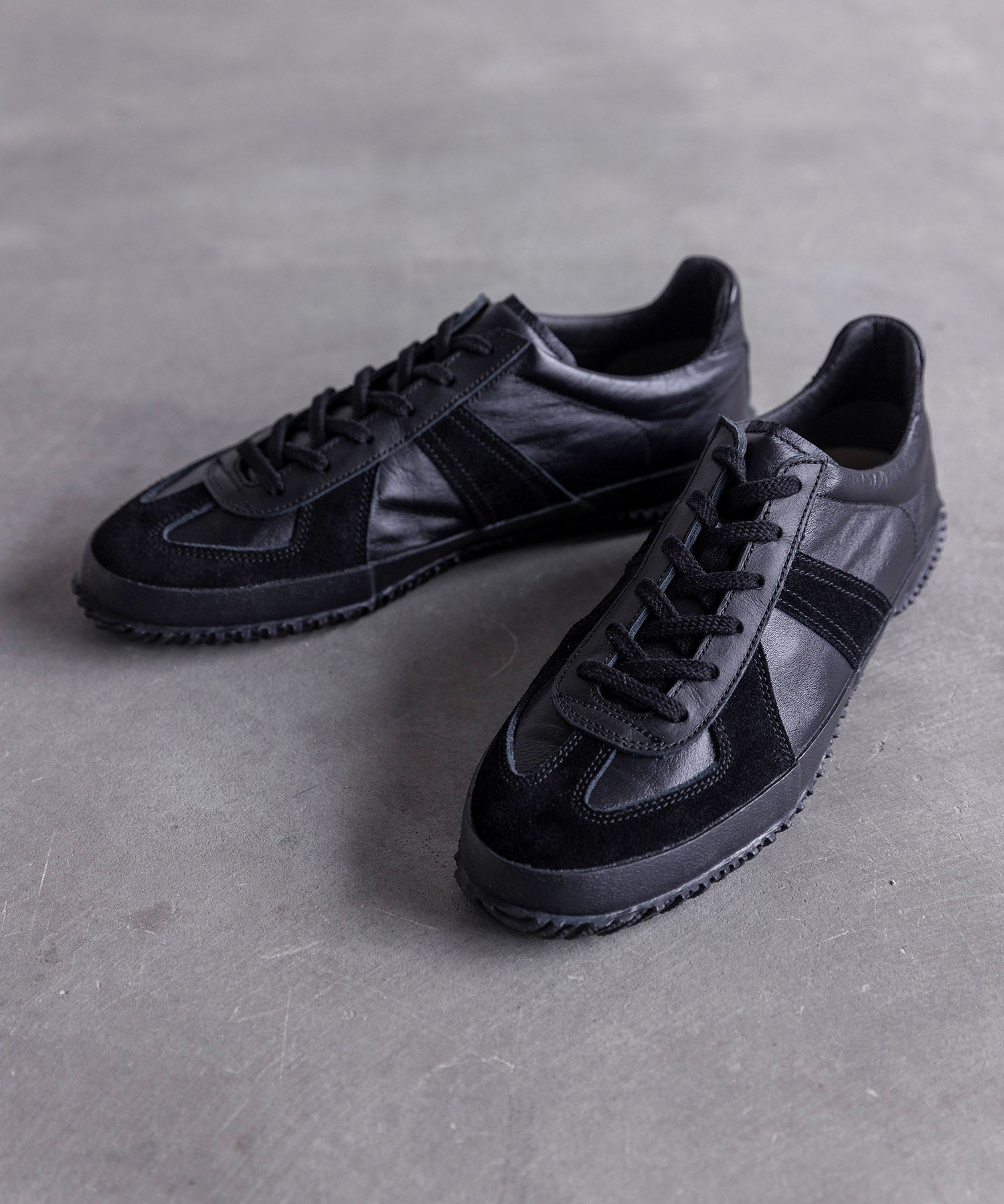 SP-1047 Black - SPINGLE