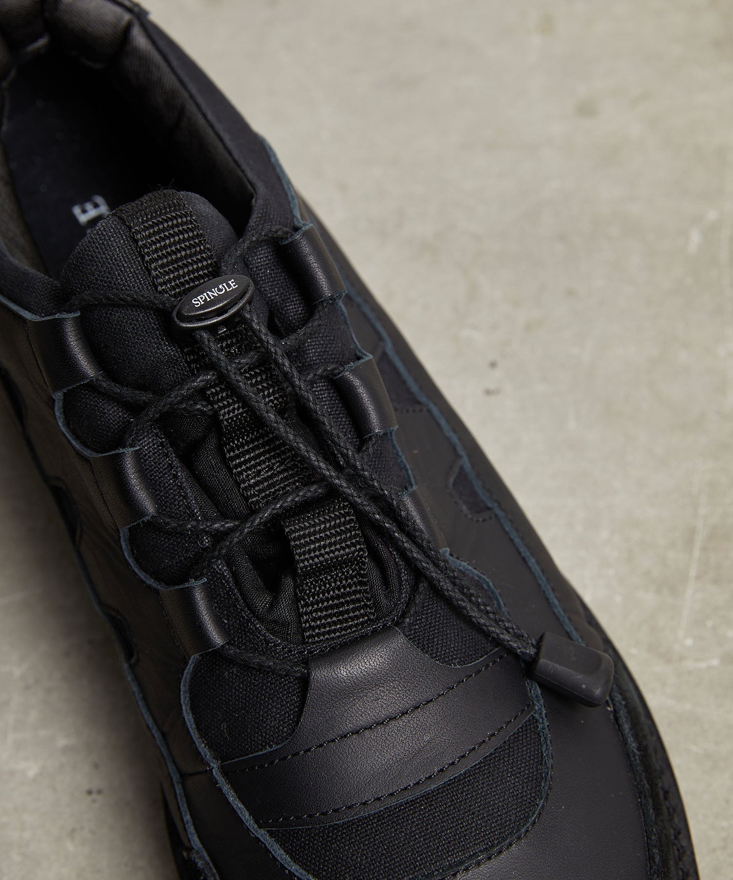 SP-1903 Black - SPINGLE