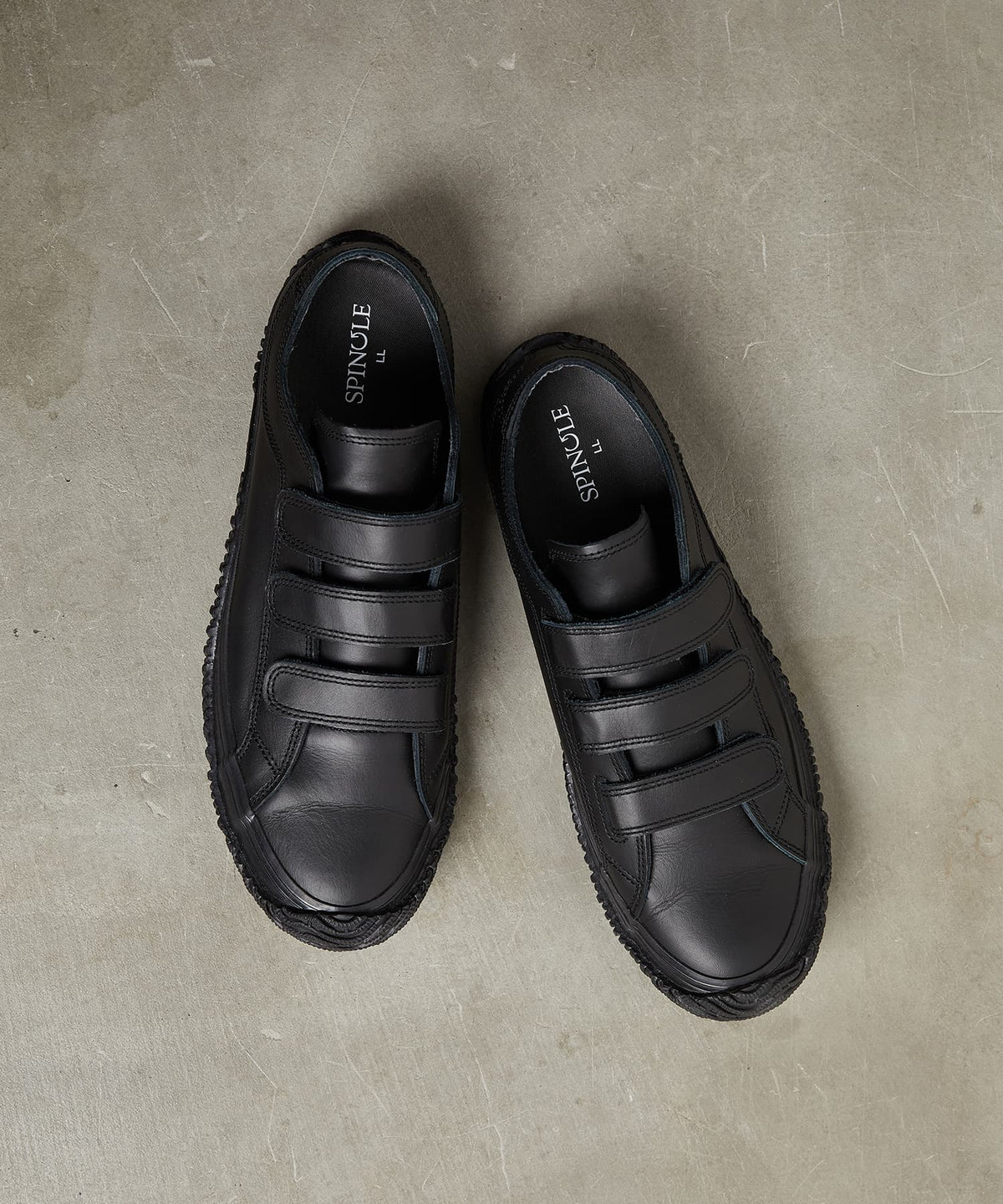 SP-211 Black/Black
