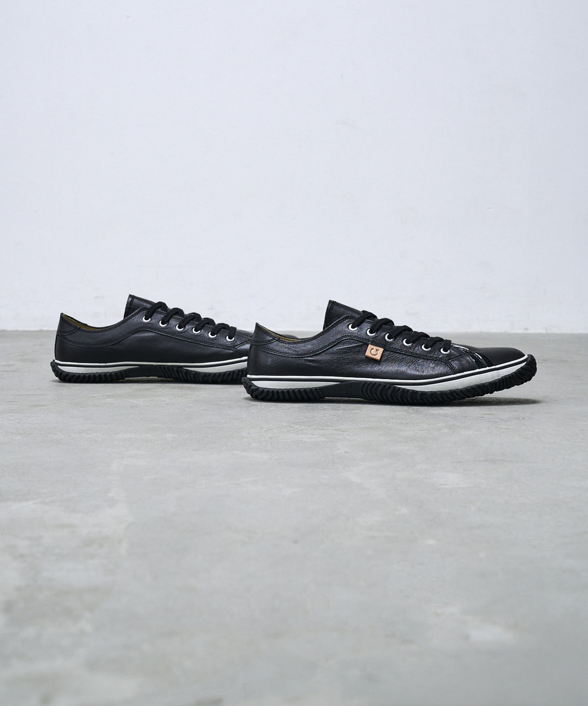 SP-219R Black