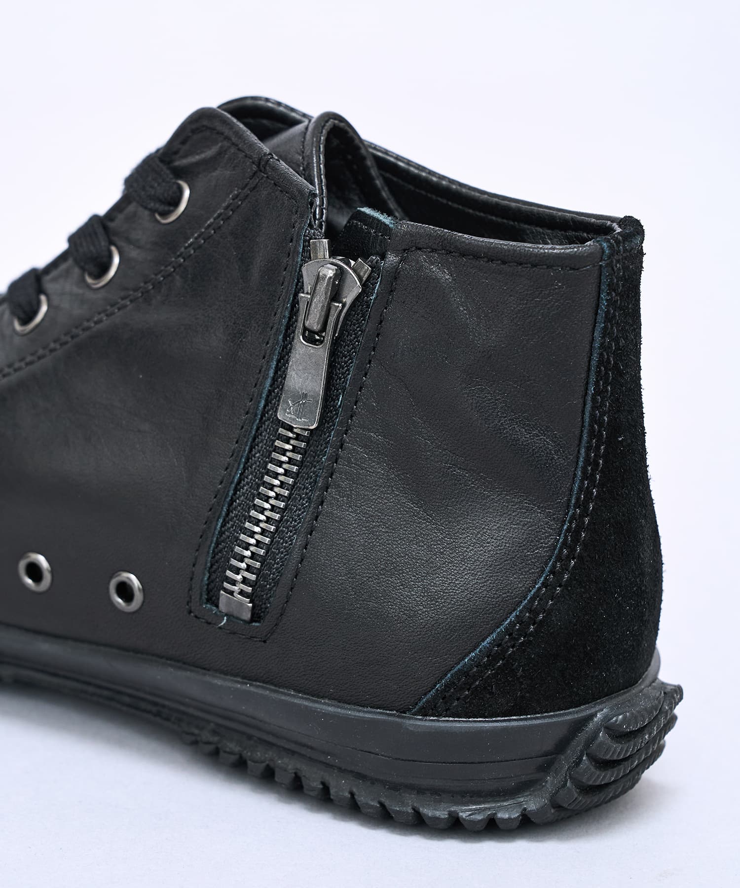 SP-356 Black/Black - SPINGLE