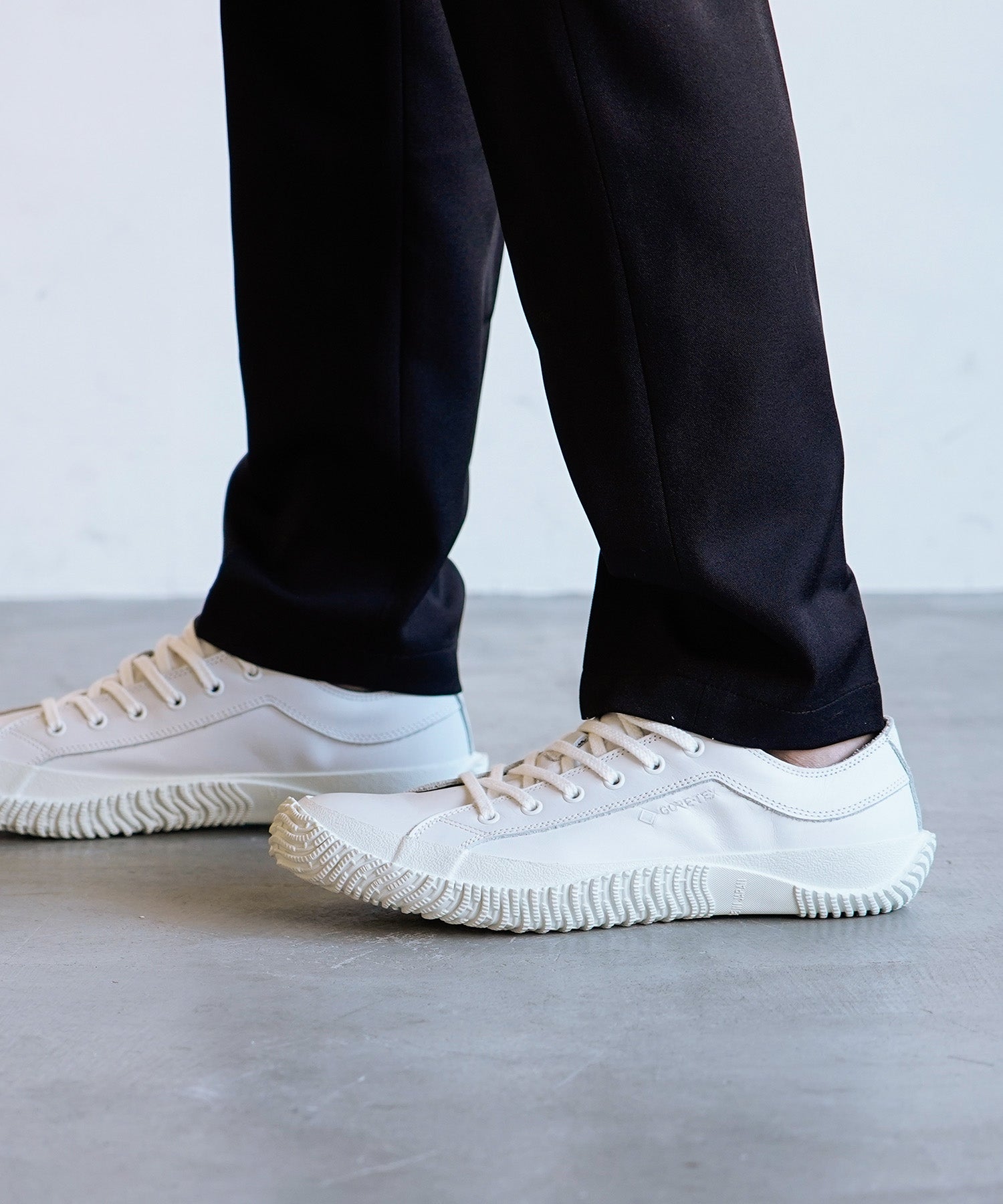 SP-619 Shiro - SPINGLE