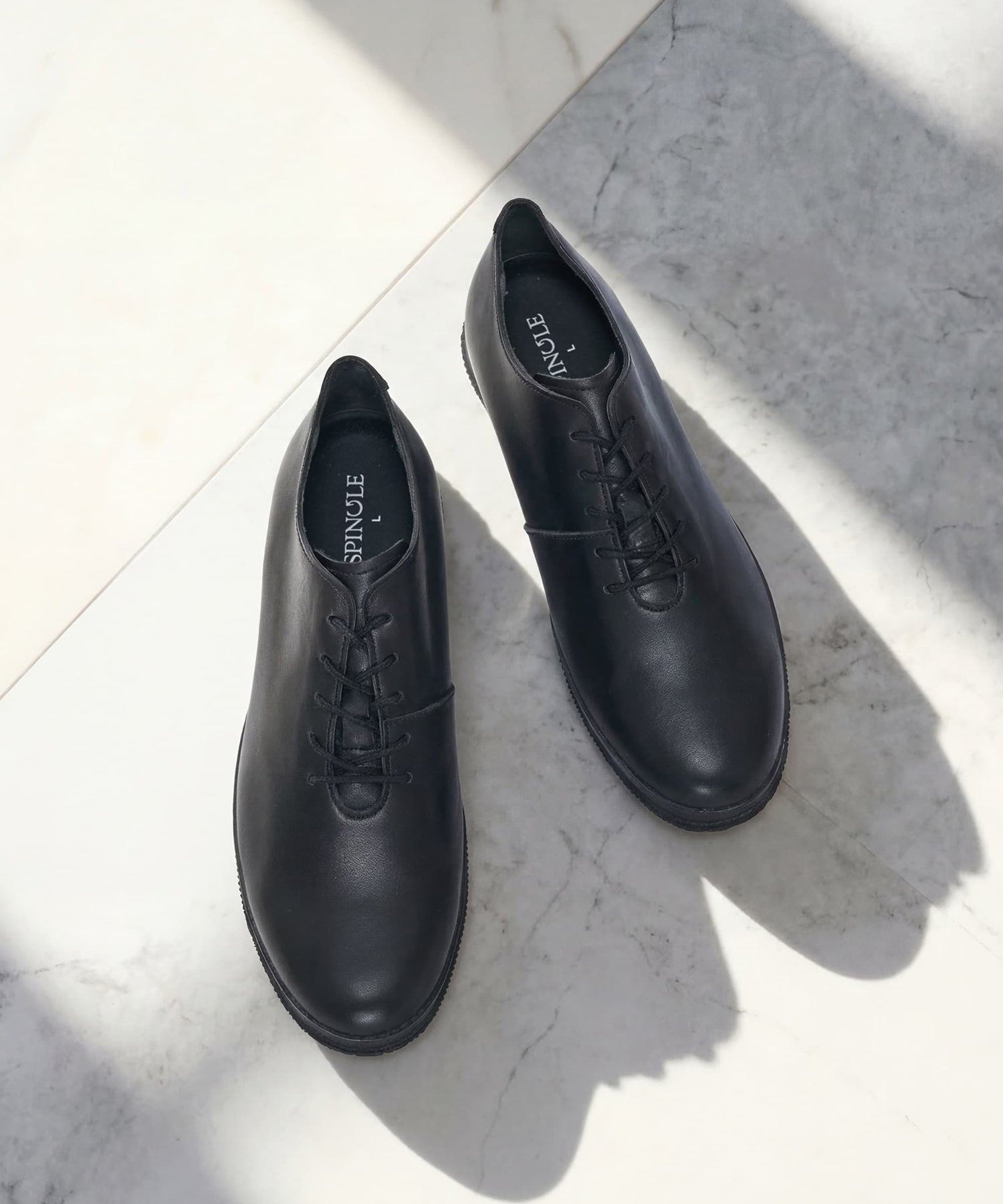 LEATHER SHOES